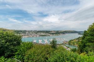 4 Bed in Kingswear oc-bc135