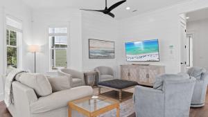 4BR Coastal Retreat w Pool Patio Games Lagniappe at Blue Mountain by AvantStay