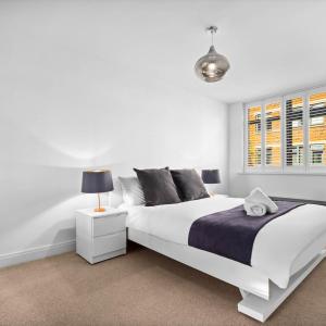 Luxury 2 Bedroom Apartment - Balcony - Parking - Netflix 97M