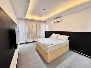 IVORY LUXIRIOUS Home