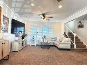 Peace of Paradise - Heated Pool, Spa & Fireplace