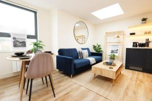 The Central Swansea Hall 1BR Apartment