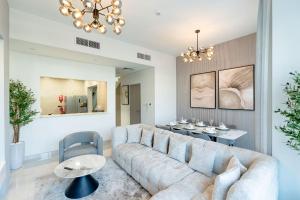 Nasma Luxury Stays - Opulent family escape in coastal community