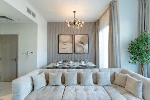 Nasma Luxury Stays - Opulent family escape in coastal community