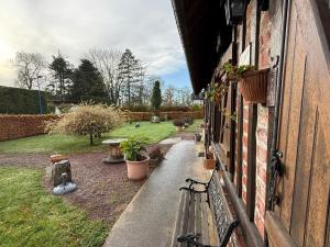 Maison normande authentique de 180 m2 avec un grand jardin et proche de la plage