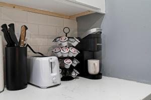 Cozy Convenient 1 Bedroom with 2 Beds Near Downtown