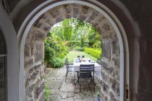 2 Bed in Bath oc-bhr35