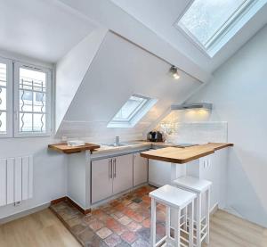 Saint-Germain-des-Pres- Deluxe duplex for 5