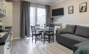 Kościuszki 83 Comfort Apartment Garage & Balcony ProperUNIT