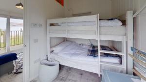 F17 Up-A-Bank, Riviere Towans