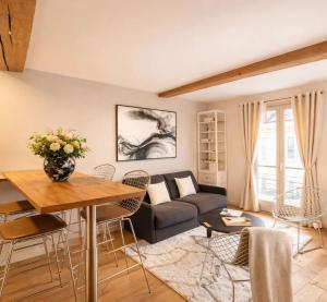 Chic Apartment in Notre-Dame de Paris