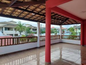 Casa espaçosa em Jauá com piscina, Wi-Fi e lazer completo