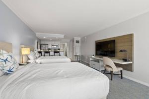 833 Aqualea Beachfront Resort Clearwater Beach