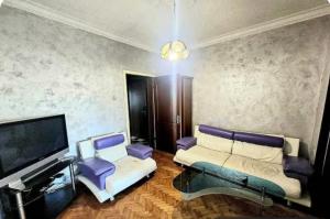 Private bedroom in centrally located apartment
