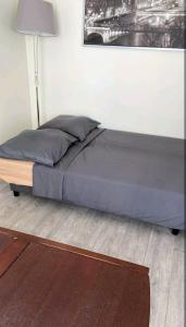 Modern apartment and studio near the metro