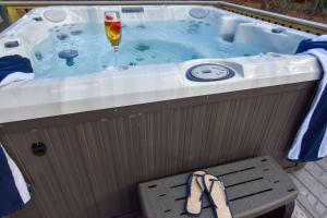 Private pool hot tub minutes from beach