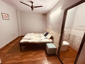 BTS STAY- Singh Niwas