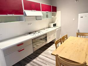 Purple Dragon 3BDR apartment