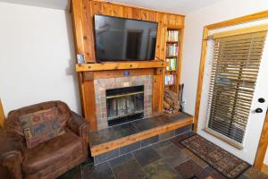 The Meadows - 2 Bdrm Family Condo in Kirkwood