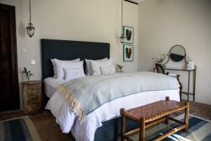 Les Manibelles Manor House Rental
