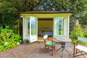 Elite 5BR Country Estate Hot Tub & Acreage