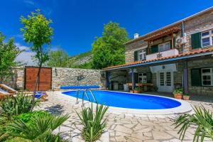 Lichtdurchflutete Finca mit Alpaka-Ranch in der Nähe, Privatpool, Grillbereich, Waschmaschine