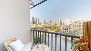 Vacationer Holiday Homes l Spacious Studio l Canal View l The Greens