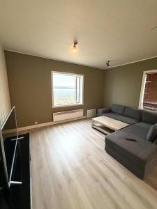 High-Value Coastal StayIceland Slows Down