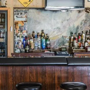 Blue Moon Saloon - إنيس