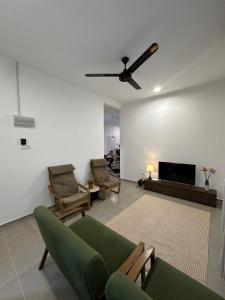 Deyrina Home