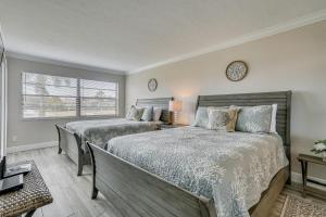 Pool, Docks! Angler Oasis 2 Mi to Tigertail Beach