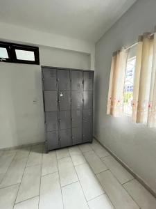 Quarto privativo CASAL duplo em hostel pe na areia- BC