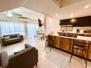 Casa Marsella 2 Privada y Moderna