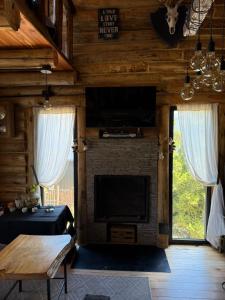 Black sheep Patagonia cabañas con vista al lago gutierrez y cerro catedral