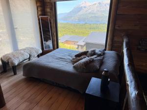 Black sheep Patagonia cabañas con vista al lago gutierrez y cerro catedral