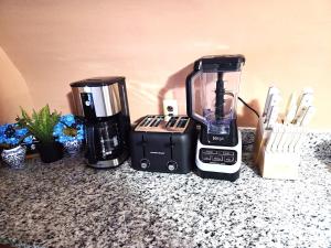 Luxury Loft - Family-Friendly Home Free Parking
