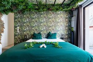 Le Qube Tropical balnéo 2 places et terrasse à Montdidier