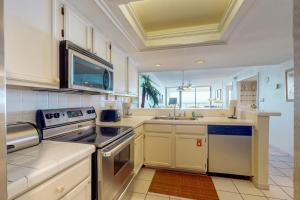 Shorefront Resort Retreat Suntide III - Unit 1002