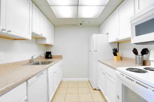 Modern Pentagon City Retreat