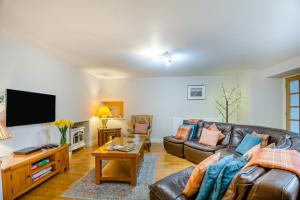 3 Bed in Llanfwrog oc-f31055