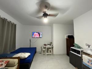 Suite com ar, cozinha, área, churrasqueira para até 4 pessoas