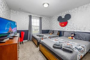 Near Parks - 4Bed Home at Storey Lake W Pool