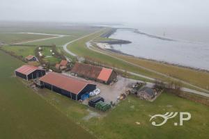t Scheldehuisje op camping - sanitair in toiletgebouw