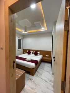 Hotel LOTO Central Ujjain Railway Station