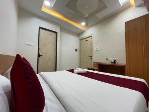 Hotel LOTO Central Ujjain Railway Station