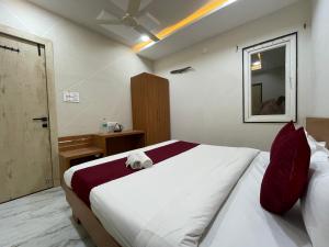 Hotel LOTO Central Ujjain Railway Station