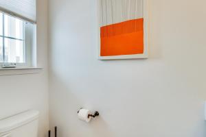 Half-Mi to the Triangle! Chic Emmaus Townhome