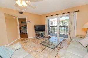 Ocean Village Club - O26