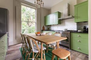 Canonbury Park North II by onefinestay