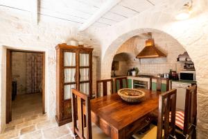 Trullo Nora with private pool near Alberobello